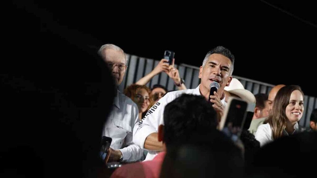 alejandro-moreno-cárdenas_-presidente-nacional-del-pri_-declaro-que-se-llevaron-carro