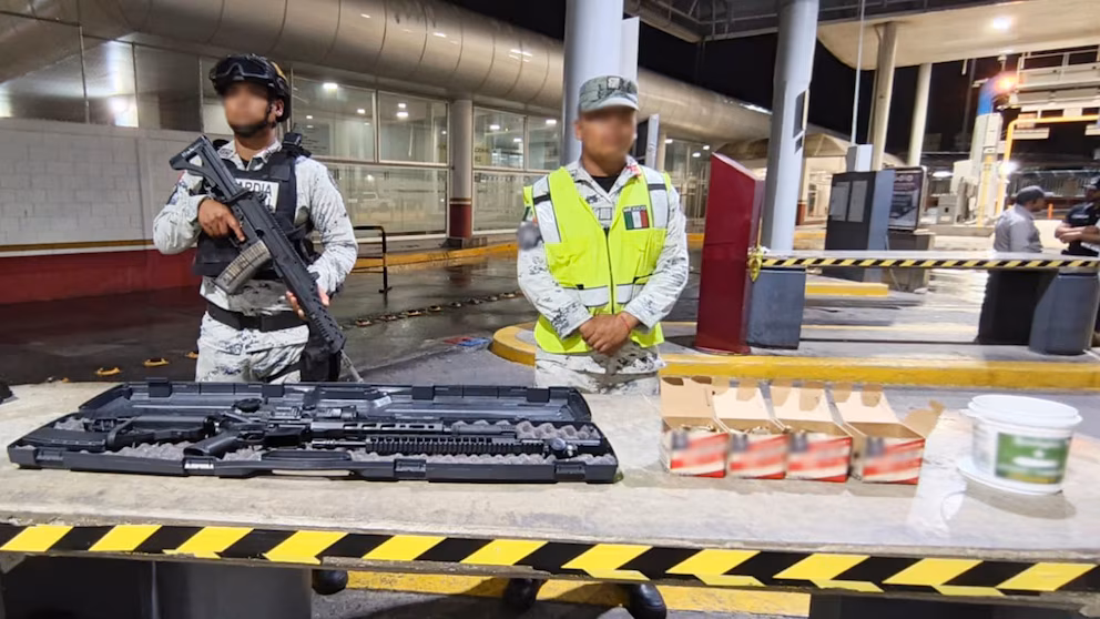 Detienen en Tamaulipas a tres estadounidenses con más de mil cartuchos y armamento