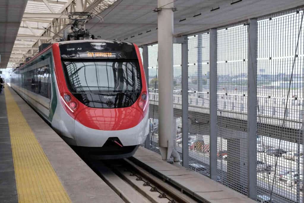 El Tren México-Toluca se extiende hasta la CDMX y promete transformar la movilidad del poniente.