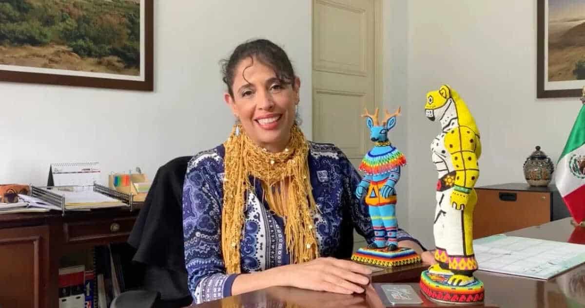 La encargada de la embajada de México en Perú abandona el país