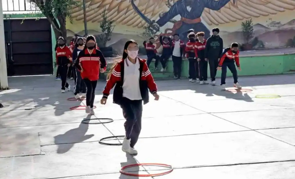 Escuelas del Edomex podrían tener clases virtuales por temperaturas