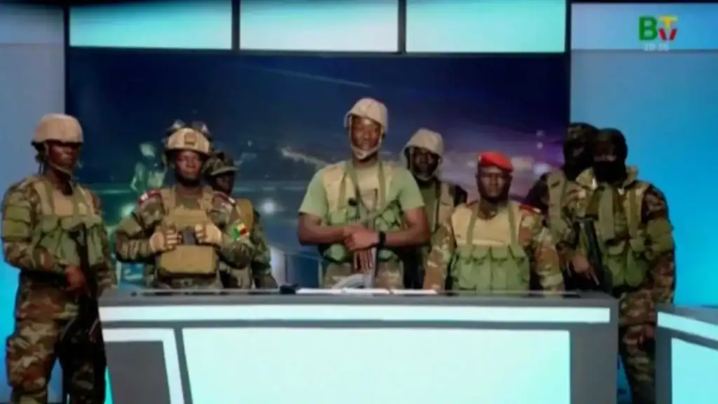 golpe-de-estado-en-benin-es-anunciado-por-grupo-de-militares-en-televisión