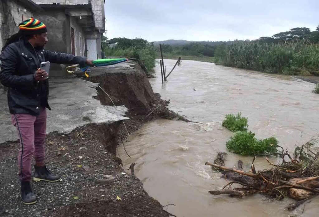 Emergencia humanitaria por Huracan Melissa