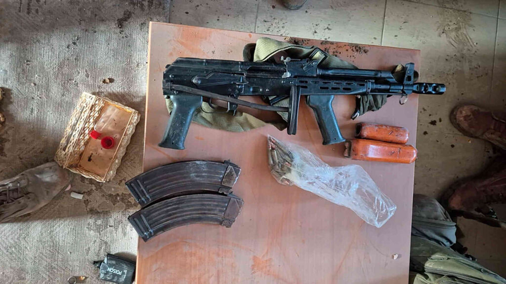 Israel encuentra armas de Hamás