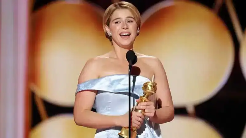 Jessie Buckley, ganadora del Globo de Oro a mejor actriz de película dramática por su papel en Hamnet