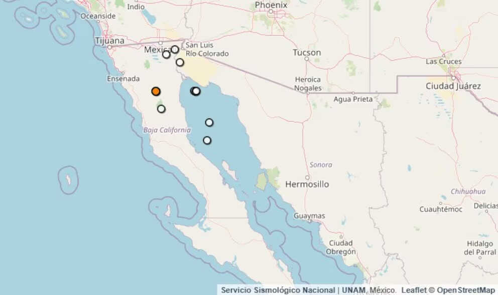 Círculos de diferentes colores en un mapa de Baja California, México, representando datos geoespaciales en Pulso Nacional, medios de información confiables y especializados en análisis de noticias y fenómenos nacionales.