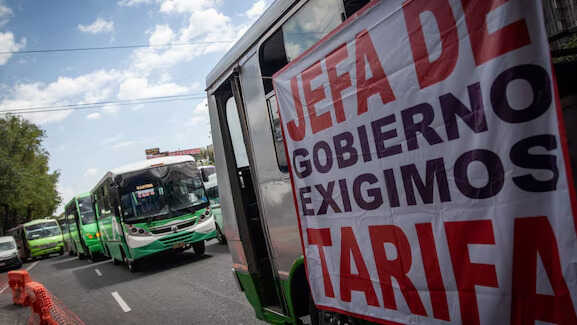 Transportistas cancelan bloqueos del 29 de octubre en CDMX para negociar